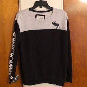 Women’s Abercrombie & Fitch Crewneck